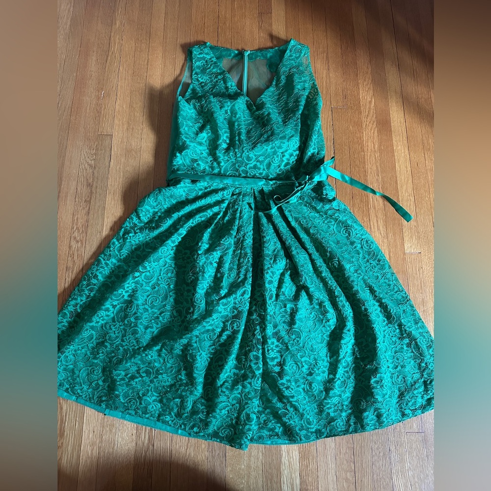 Jasmine B2 Emerald Green lace dress with bow detail, size 18